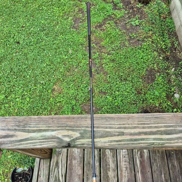 Wilson Ultra Junior Oversize Driver - Graphite Flex - RH - 39" - Picture 3 of 8